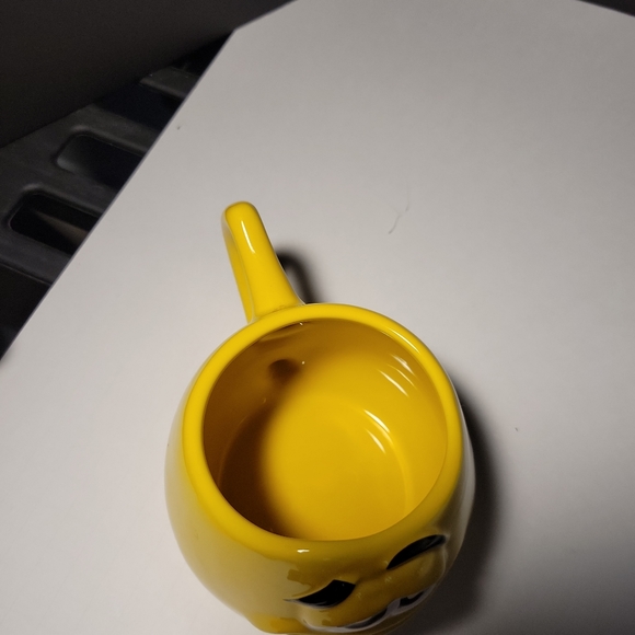 M M Collectable Coffee Mug Yellow 1997 Mars Candy M&M Mug - Picture 5 of 6